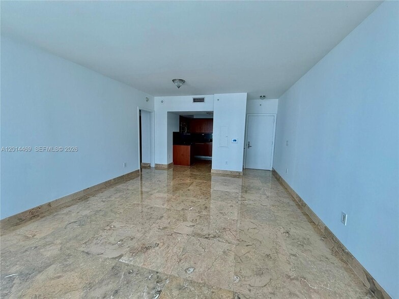 Building Photo - 1331 Brickell Bay Dr