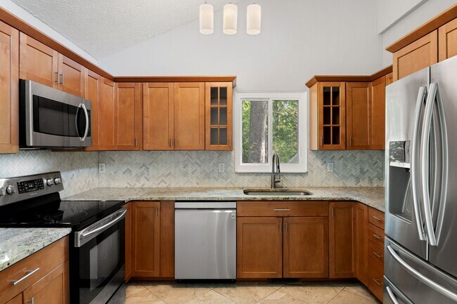 Building Photo - 2108 Mariner Cir