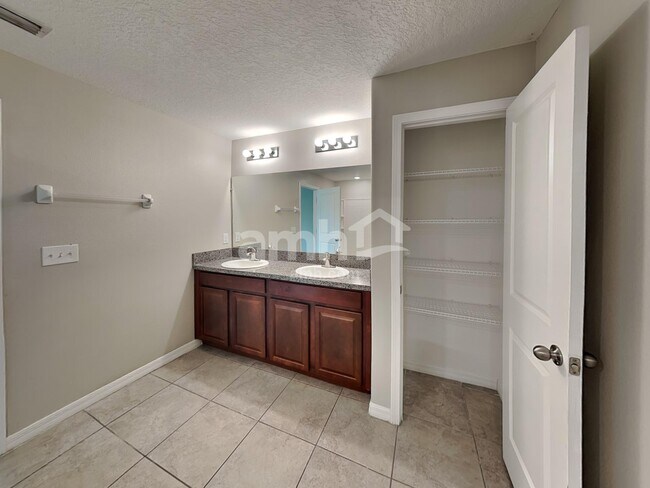 Building Photo - 1629 Climbing Dayflower Dr