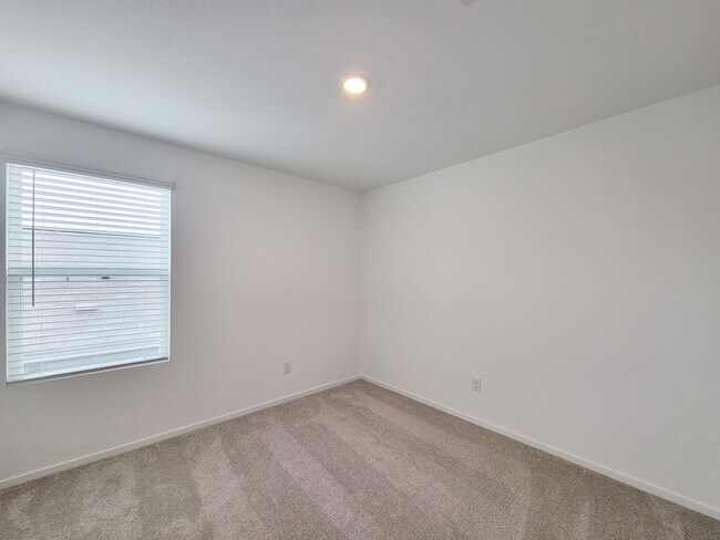 Building Photo - 25588 Rose Creek Dr