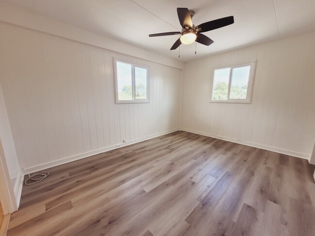 Building Photo - 41-536-536 Kumuhau St