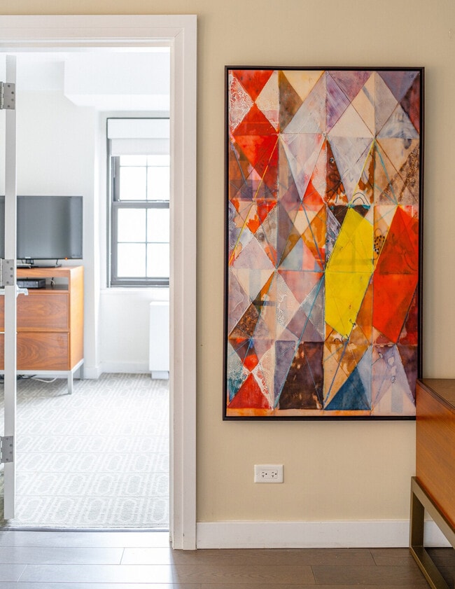 Building Photo - 411 E 50th St