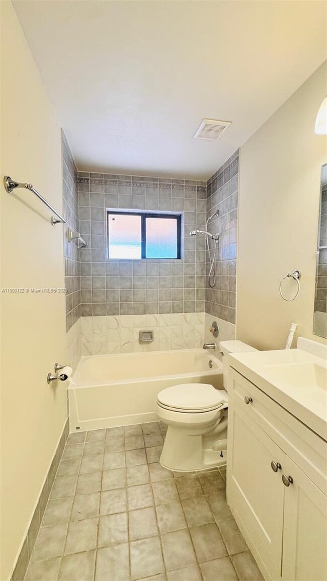 Building Photo - 14814 SW 108th Terrace