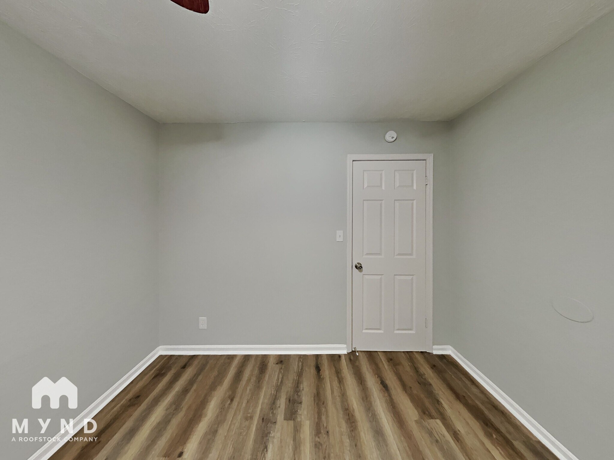 Building Photo - 199 Woodcrest Way