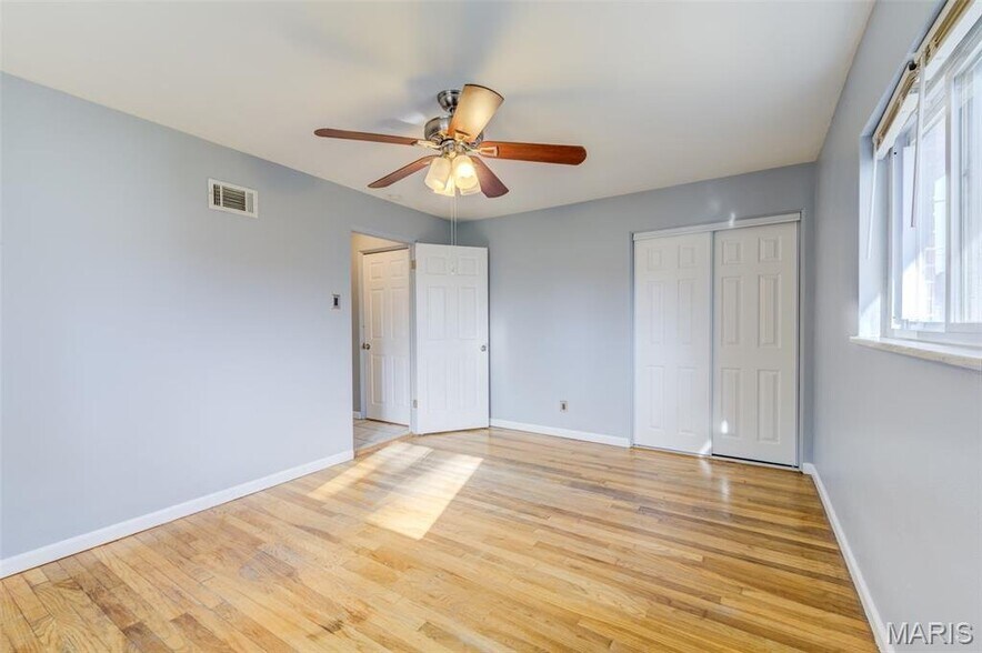 Building Photo - 125 Koeln Ave