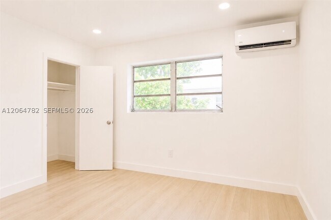 Building Photo - 355 NE 55th St