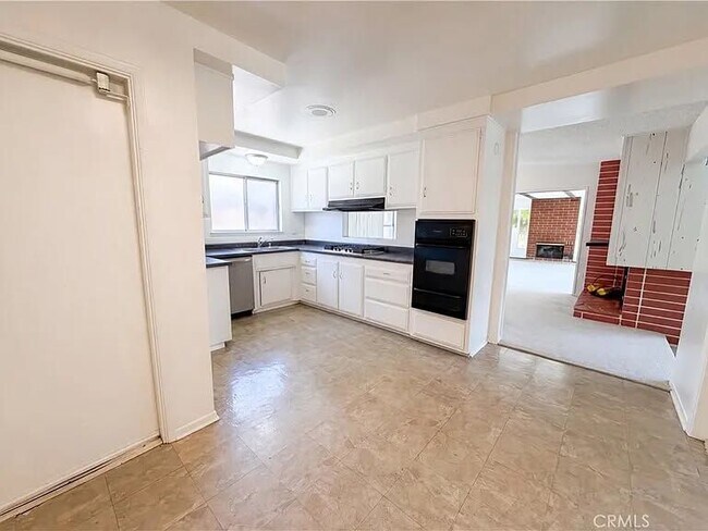 Building Photo - 5947 Arden Ave