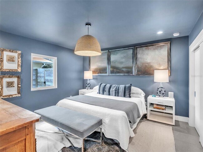 Building Photo - 4021 21st Ave N