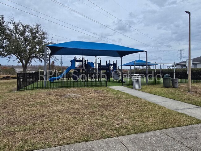 Building Photo - Southchase