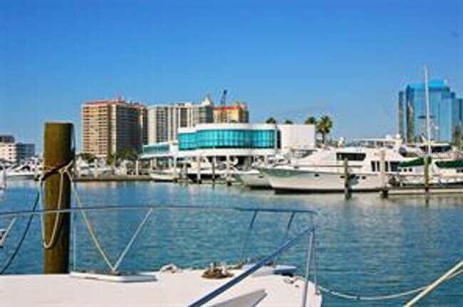 Building Photo - 1064 N Tamiami Trl
