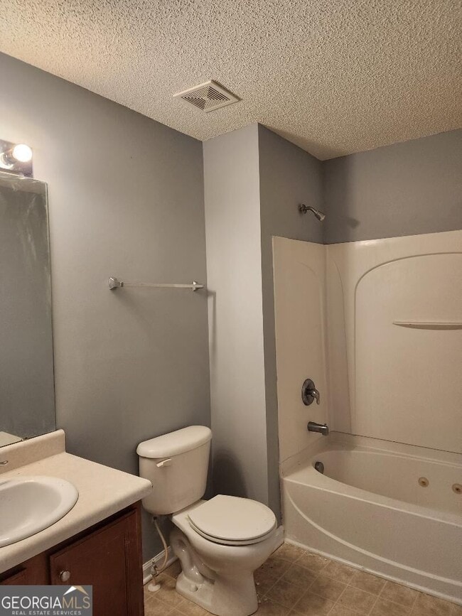 Building Photo - 221 Shenandoah Dr
