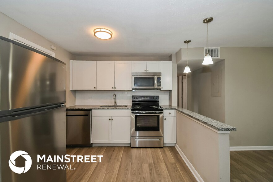 Building Photo - 335 Bonnlyn Dr