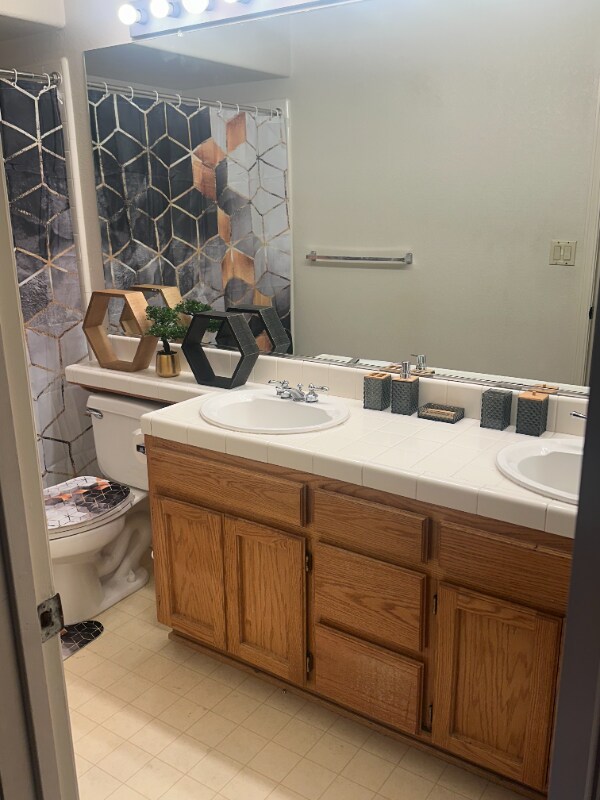 Building Photo - 4437 Rock Island Dr