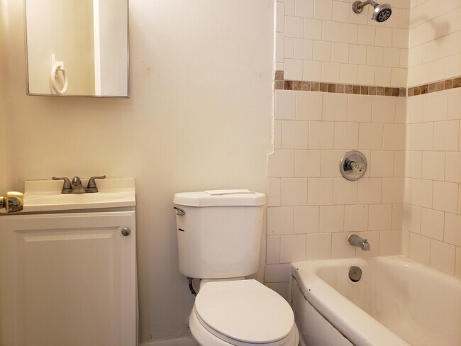 Building Photo - 3900 55th Ave N