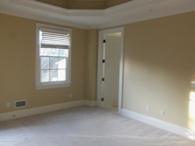 Building Photo - 1031 Oval Rd