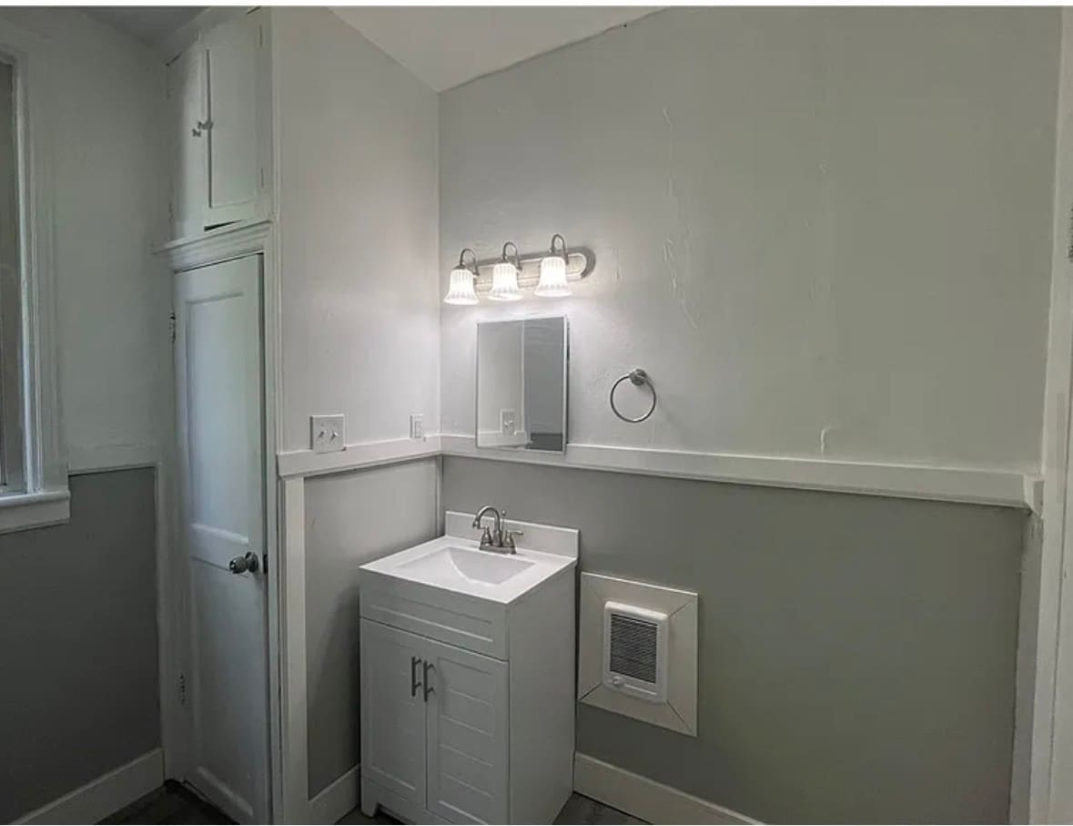 Building Photo - 1425 Methyl St