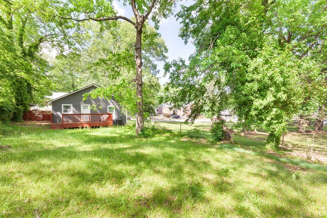 Building Photo - Updated 3bd/2ba Ranch Blocks From Downtown...