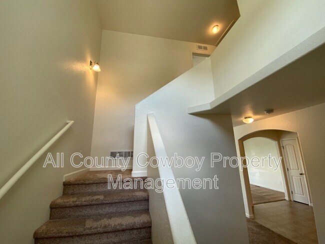 Building Photo - 4041 Little Moon Trail