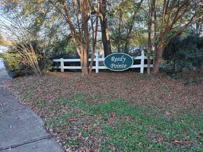 Building Photo - 218 Creektop Ct