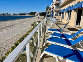 Building Photo - Live on The Sand of Sail Bay in Pacific Beach 1 Bedroom 1 Bath