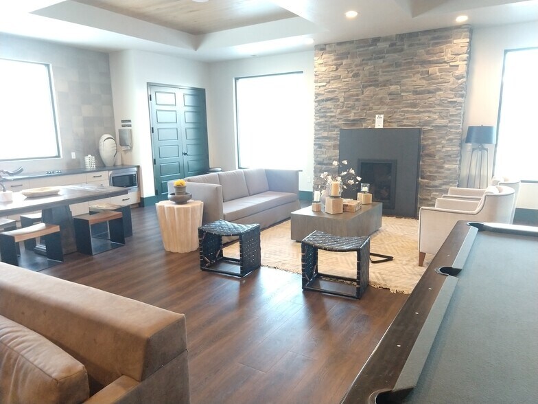 Building Photo - 335 S 1540 E