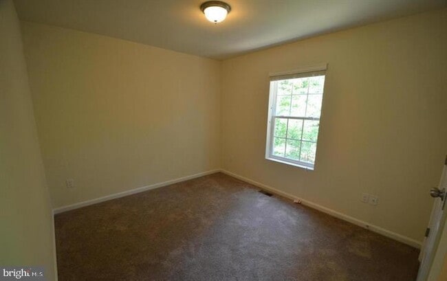 Building Photo - 5917 Sneed Dr