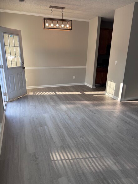 Building Photo - 224 Shenandoah Dr