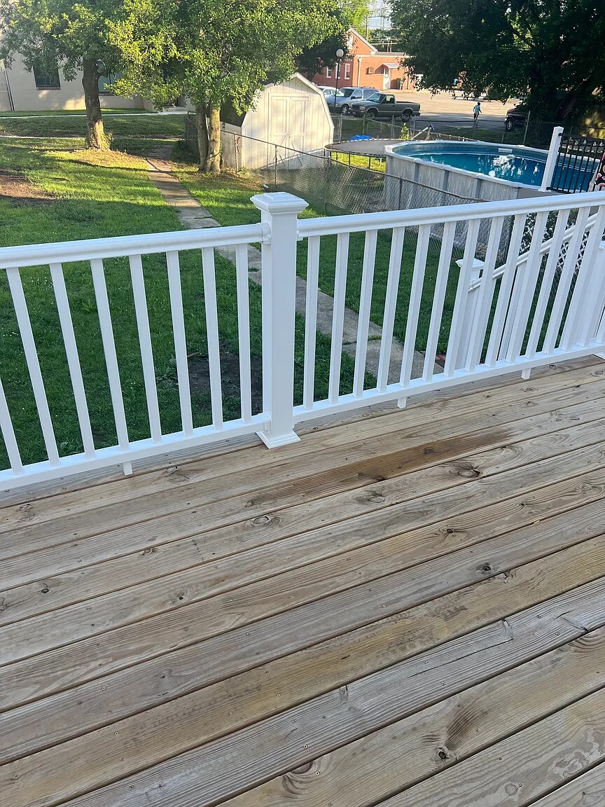 Building Photo - 348 Elm St