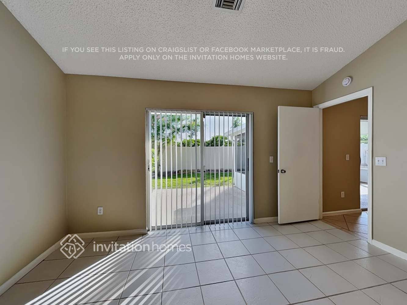 Building Photo - 13048 Meadowbreeze Dr
