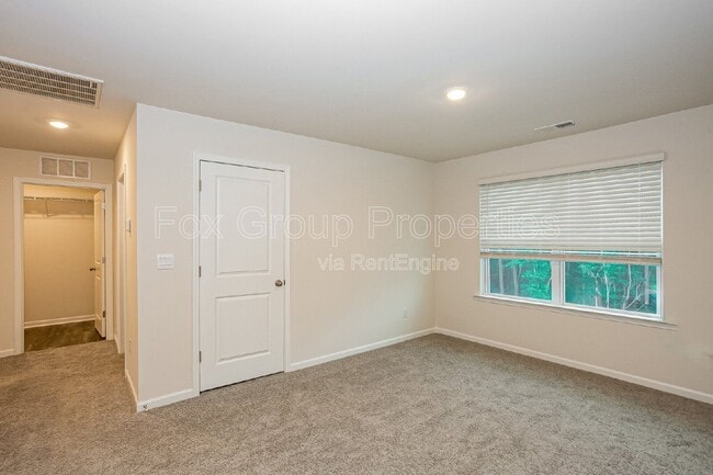 Building Photo - 173 Calvin Crk Dr