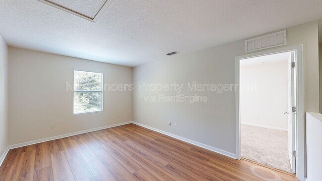 Building Photo - 5000 Magnolia Valley Dr