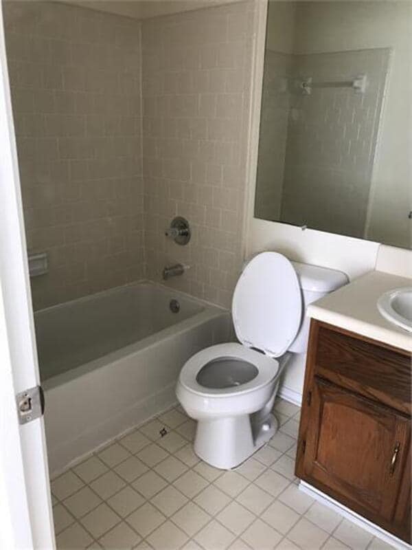 Building Photo - 5703 Wells Cir