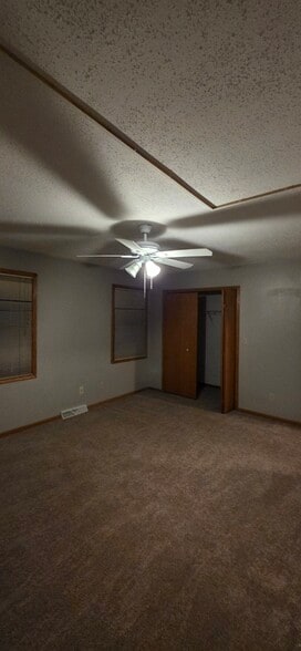 Building Photo - 5885 Callaway Cir