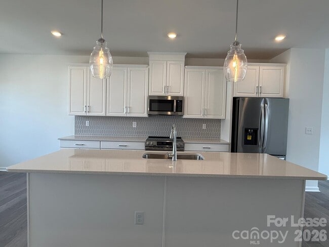 Building Photo - 2143 Hawksworth Ln