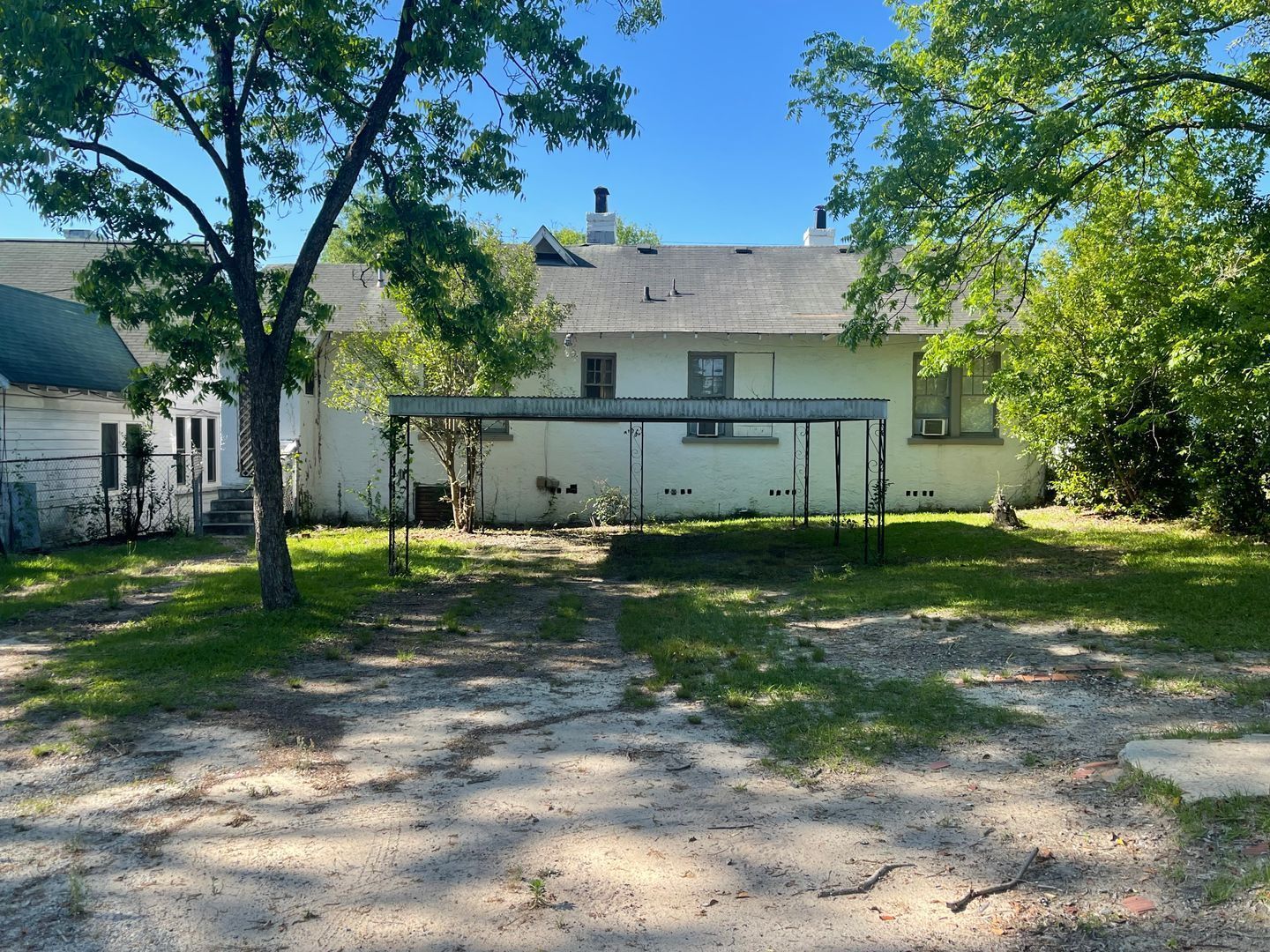 Building Photo - 2389 Beech Ave