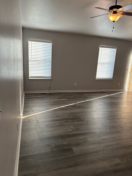 Building Photo - 428 Ramblewood Way