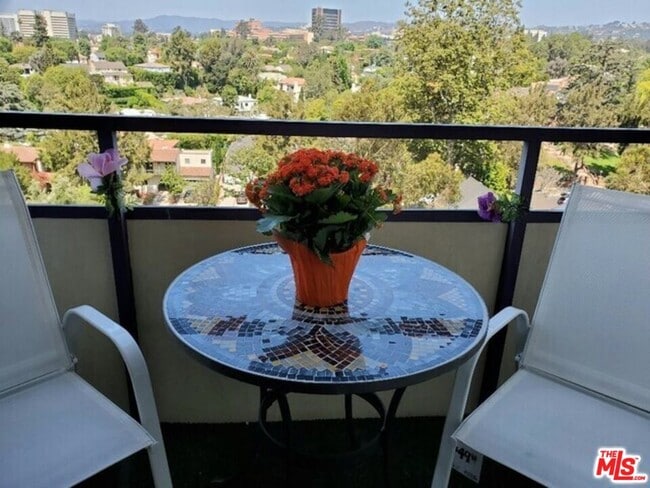 Building Photo - 10535 Wilshire Blvd