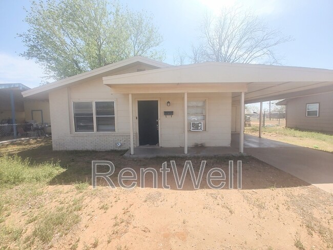Primary Photo - 2914 E Bates St