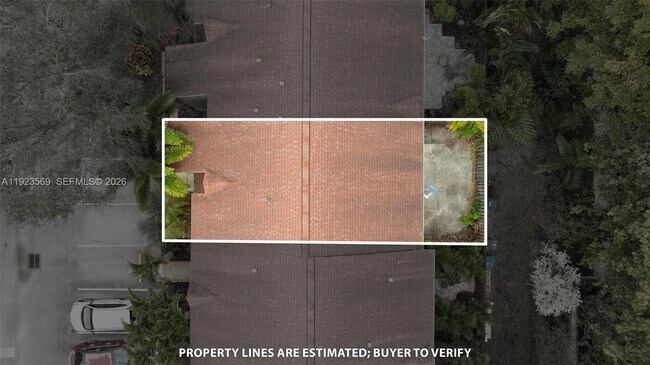 Building Photo - 390 City View Dr