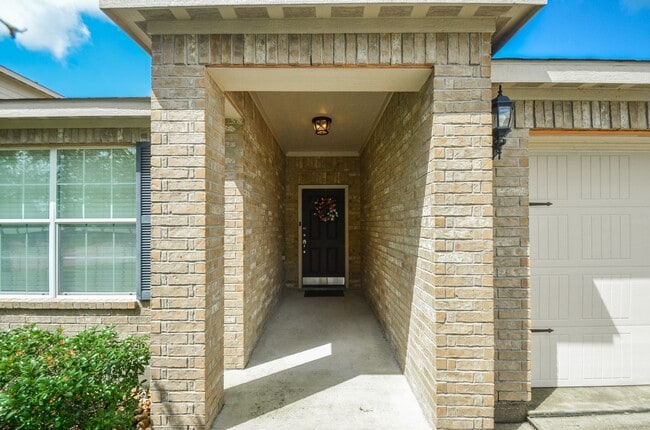 Building Photo - 2122 Platinum Mist Dr