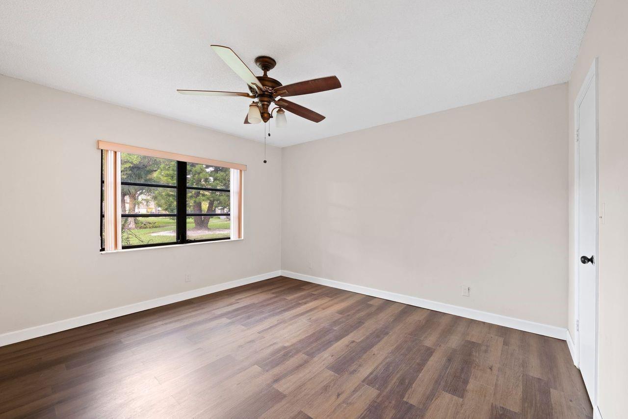 Building Photo - 3101 Oakland Shores Dr