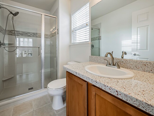 Building Photo - AVAILABLE NOW! Charming 2-Bed Home in the Heart of Wixom