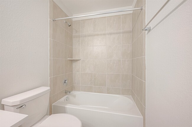 Building Photo - 27966 Western Crk Ct