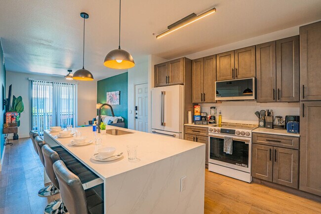 Building Photo - 6610 N 93rd Ave