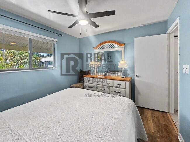 Building Photo - 28100 Pine Haven Way