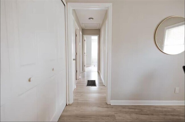Building Photo - 3047 Horse Shoe Dr