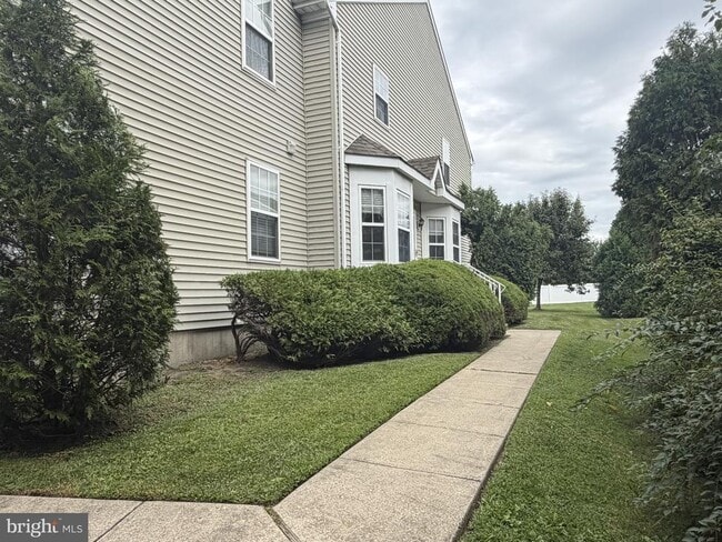 Building Photo - 40 Hearthstone Ln