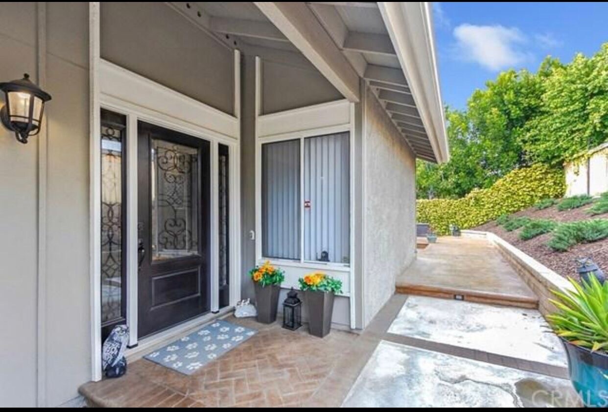 Building Photo - 24641 Ashland Dr