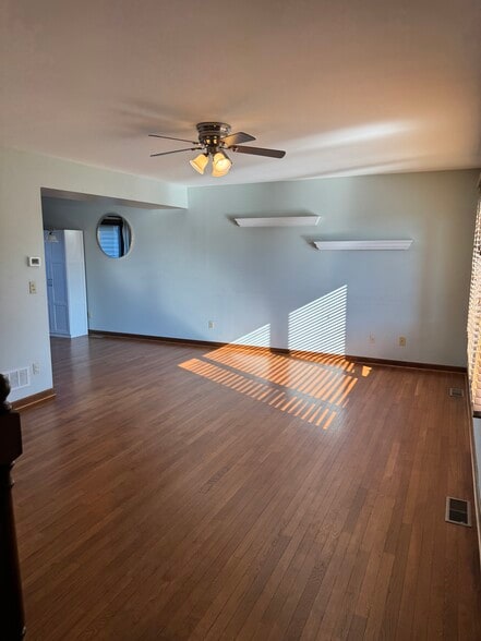 Building Photo - 718 Sojourn Rd