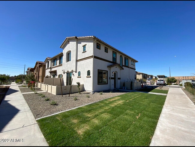 Building Photo - 4100 S Pinelake Way